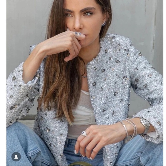 Zara Jackets & Blazers - BLOGGERS FAVE NWOT ZARA Gray Structured Blazer